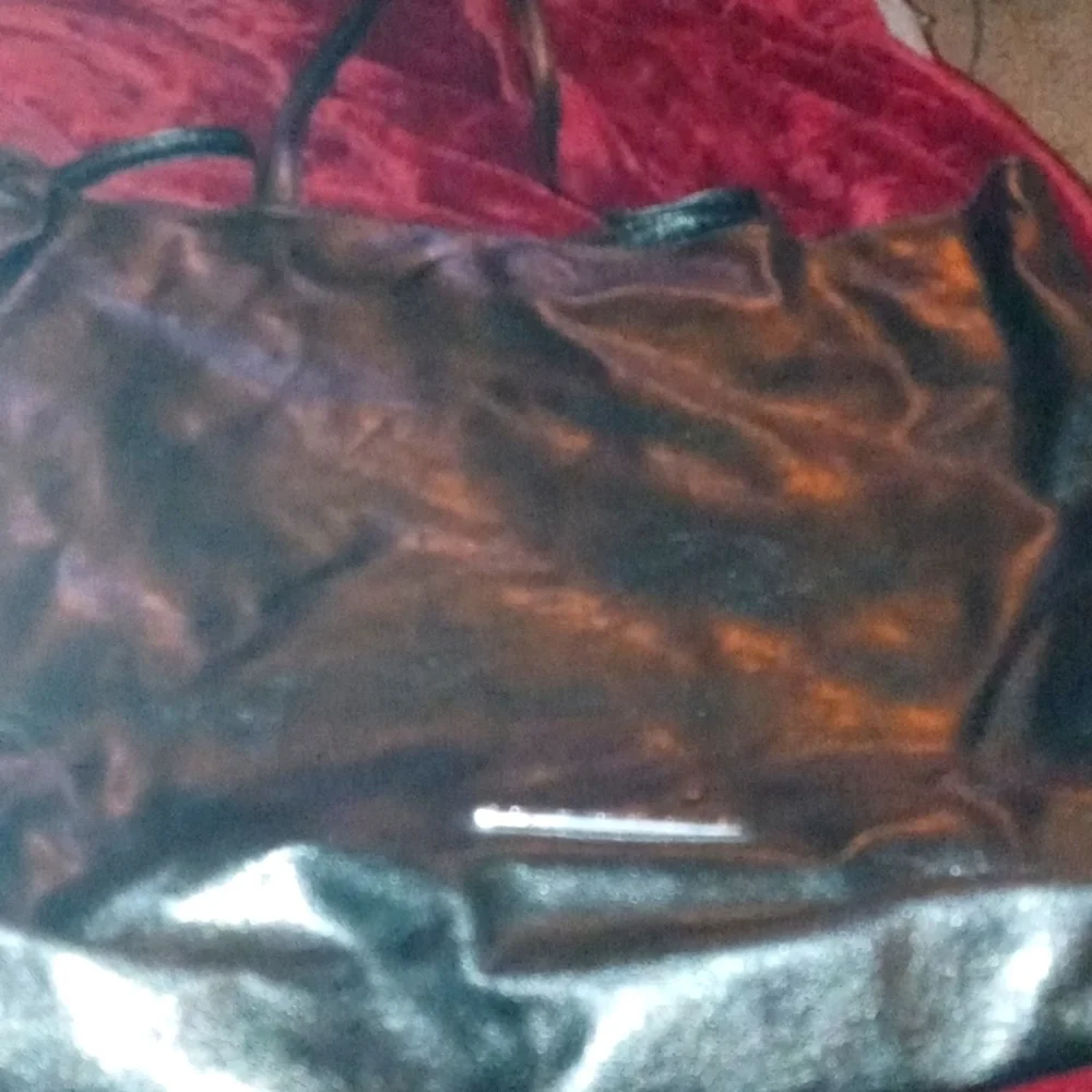 Black tote bag